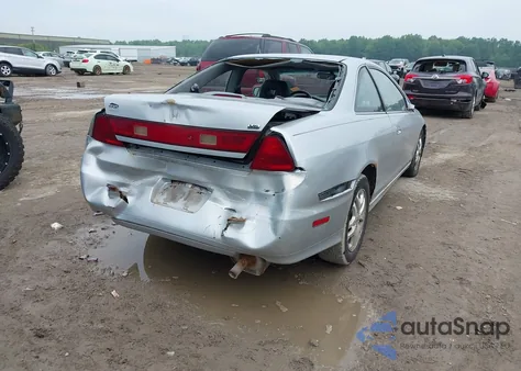 2002 Honda Accord 3.0 Ex z USA, uszkodzony, nr VIN 1HGCG22582A009394